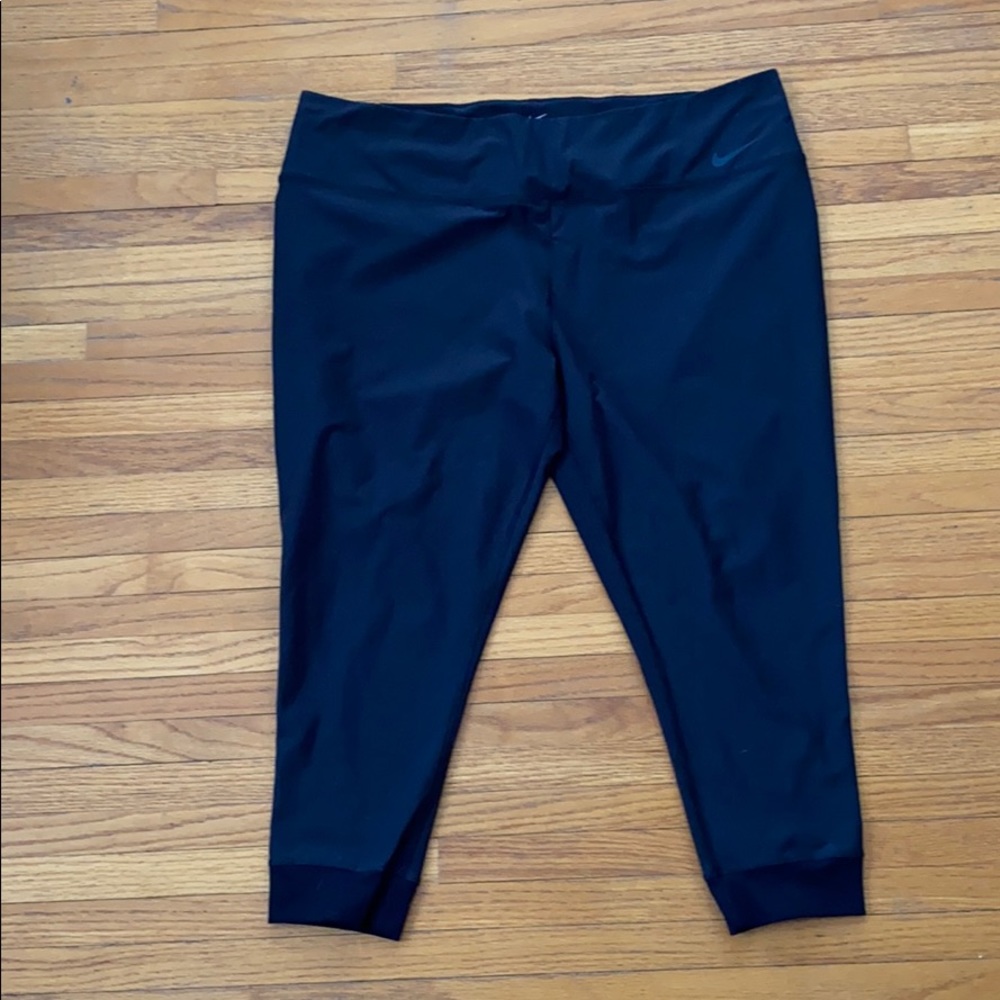 Black Nike Capri